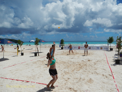 Picture Bermuda beach tennis
