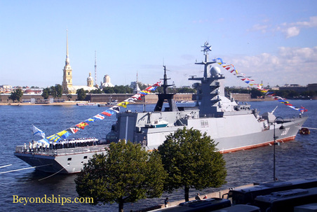 Picture of frigate Steregushcty and Peter and Paul fortress