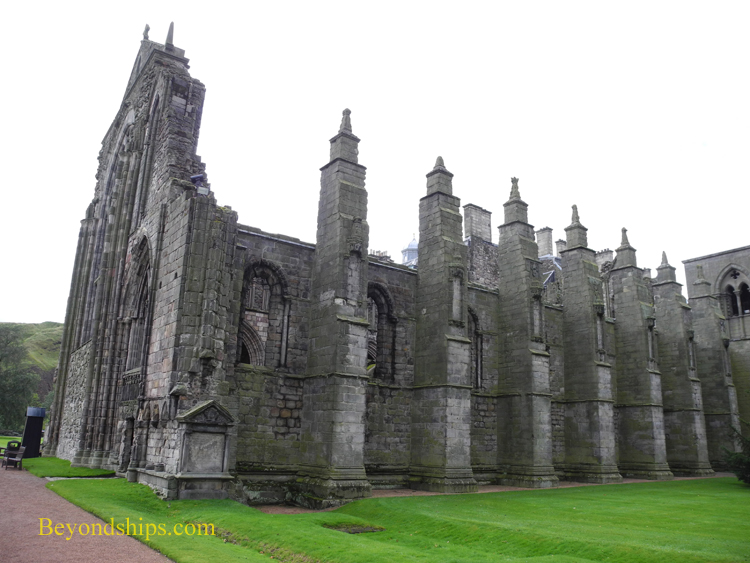 Picture Holyroodhouse church ruins