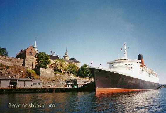 Queen Elizabeth 2 at the Oslo cruise terminal.